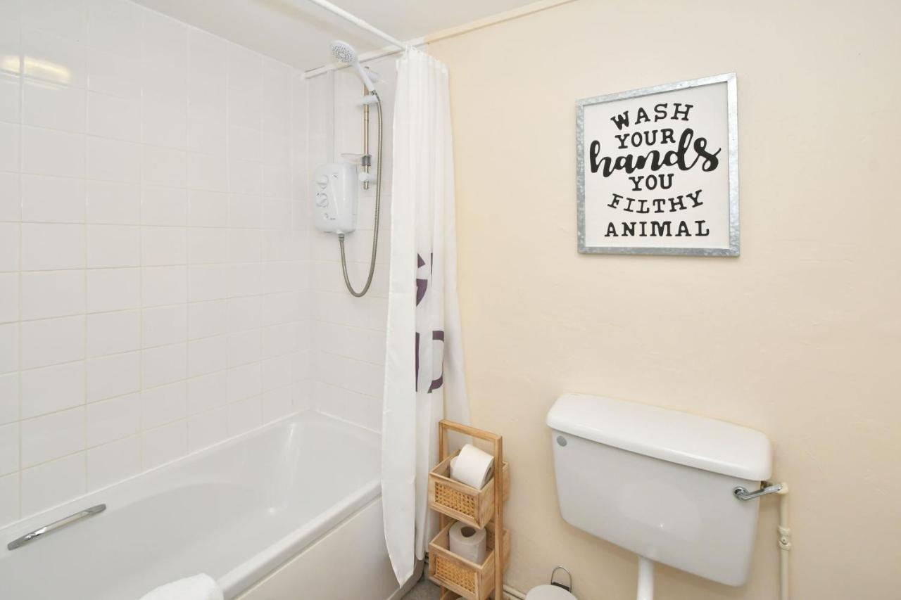The Yellow Door By Avenew Management Serviced Accommodation Stoke-on-Trent Екстер'єр фото